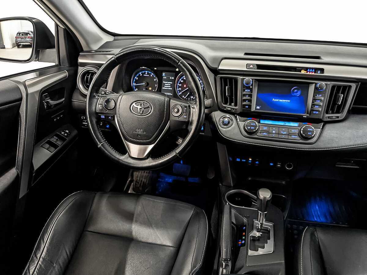 Купить Toyota RAV4 с пробегом. Фото: #23