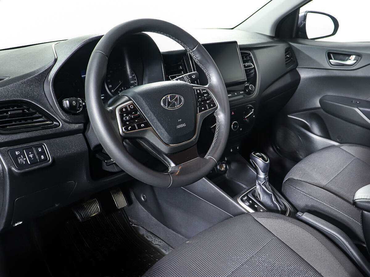 Купить Hyundai Solaris с пробегом. Фото: #12