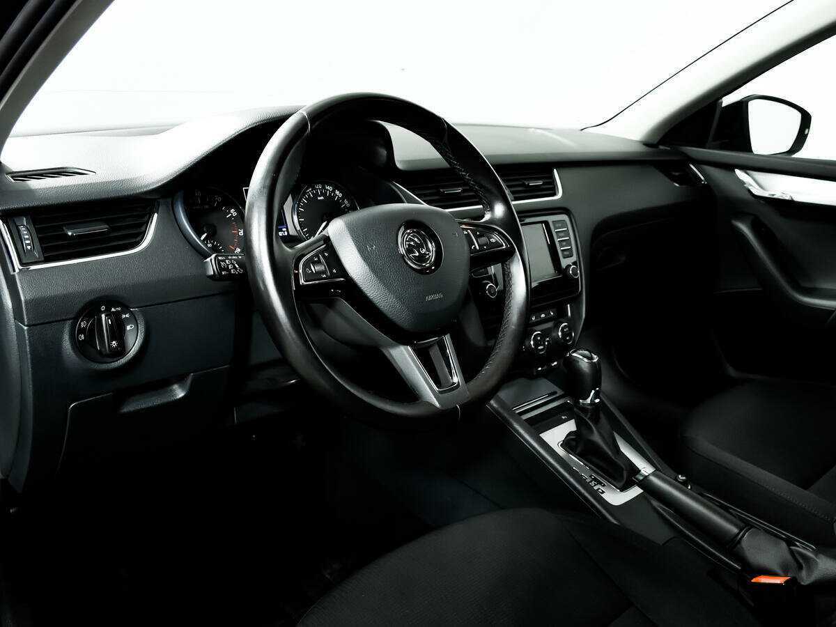 Купить Skoda Octavia с пробегом. Фото: #12