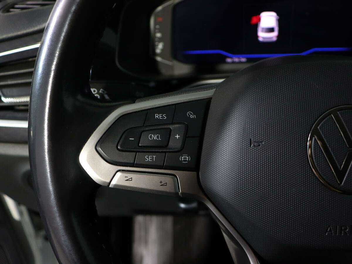 Купить Volkswagen Polo с пробегом. Фото: #15