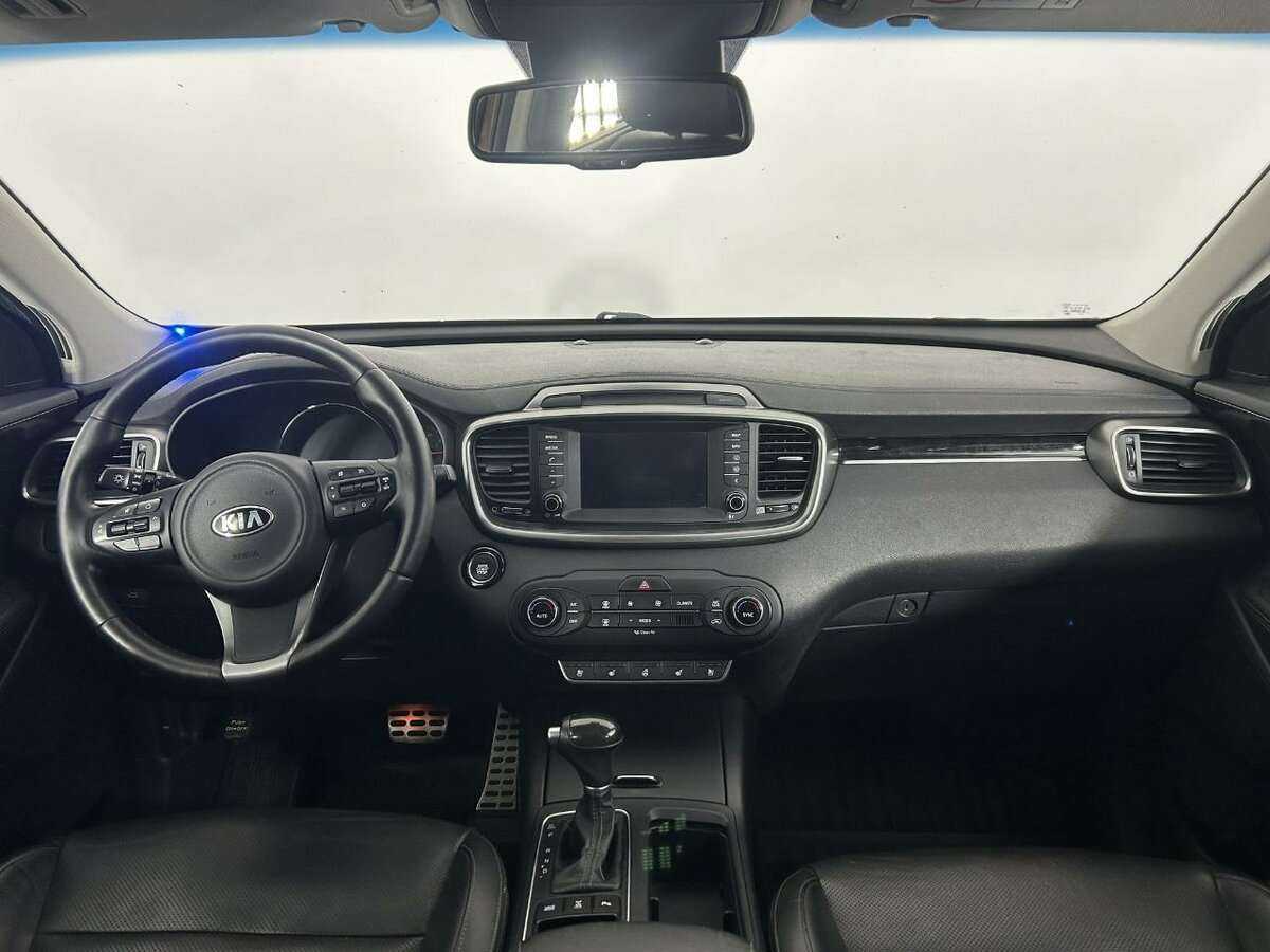 Купить Kia Sorento с пробегом. Фото: #4