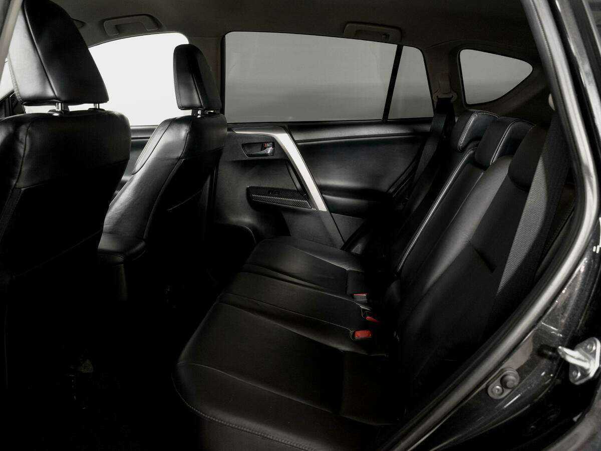 Купить Toyota RAV4 с пробегом. Фото: #9