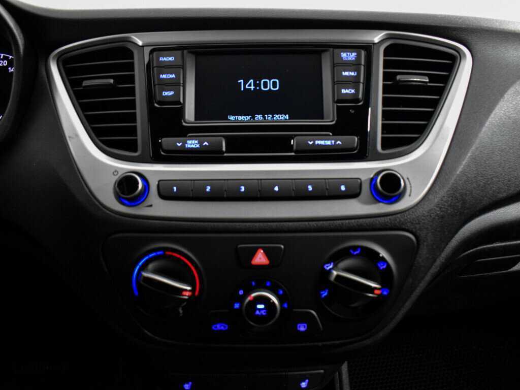 Купить Hyundai Solaris с пробегом. Фото: #13