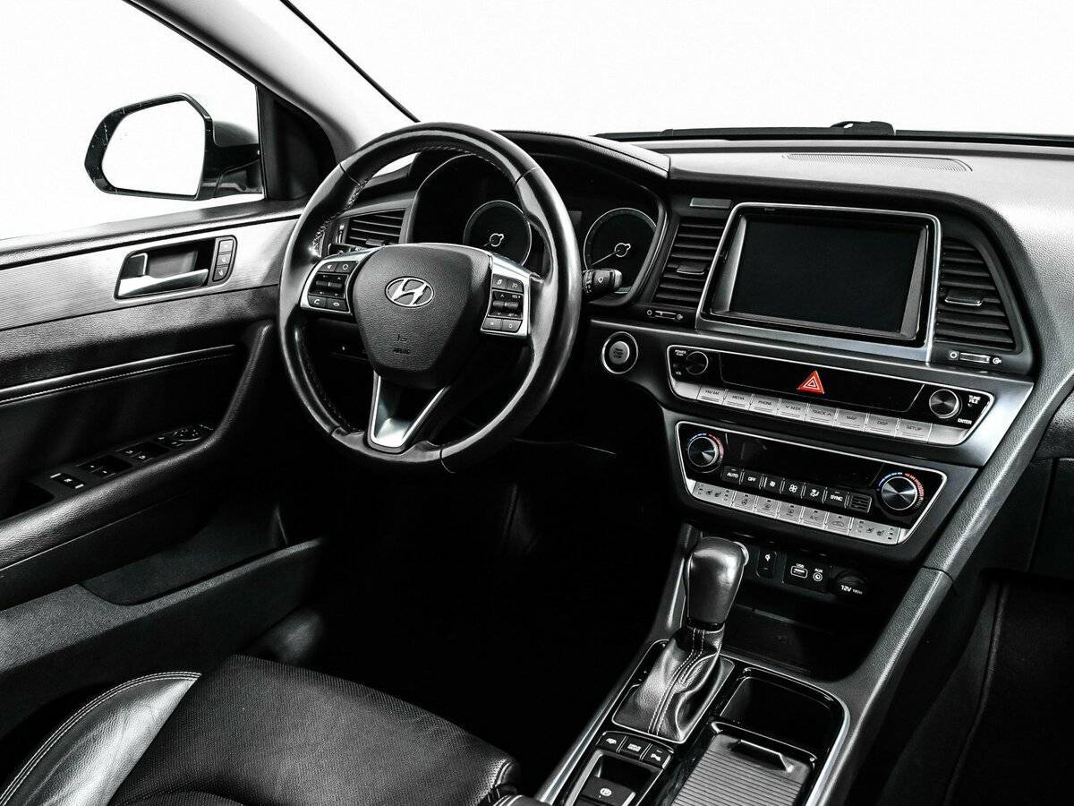 Купить Hyundai Sonata с пробегом. Фото: #8