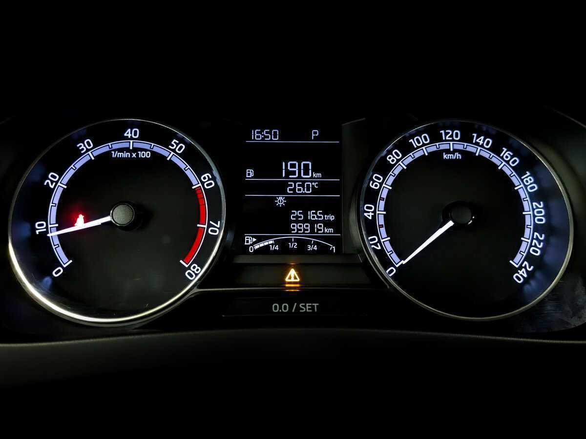 Купить Skoda Rapid с пробегом. Фото: #12