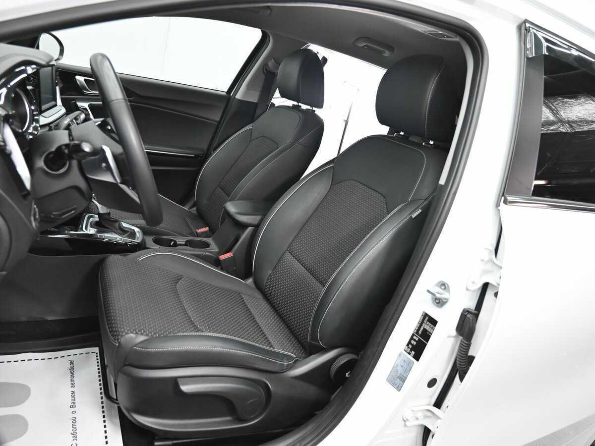 Купить Kia Ceed с пробегом. Фото: #6