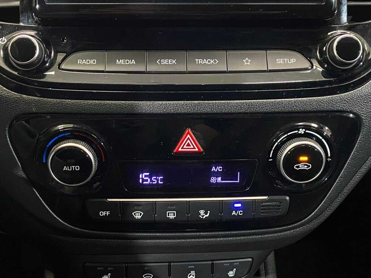 Купить Hyundai Solaris с пробегом. Фото: #14