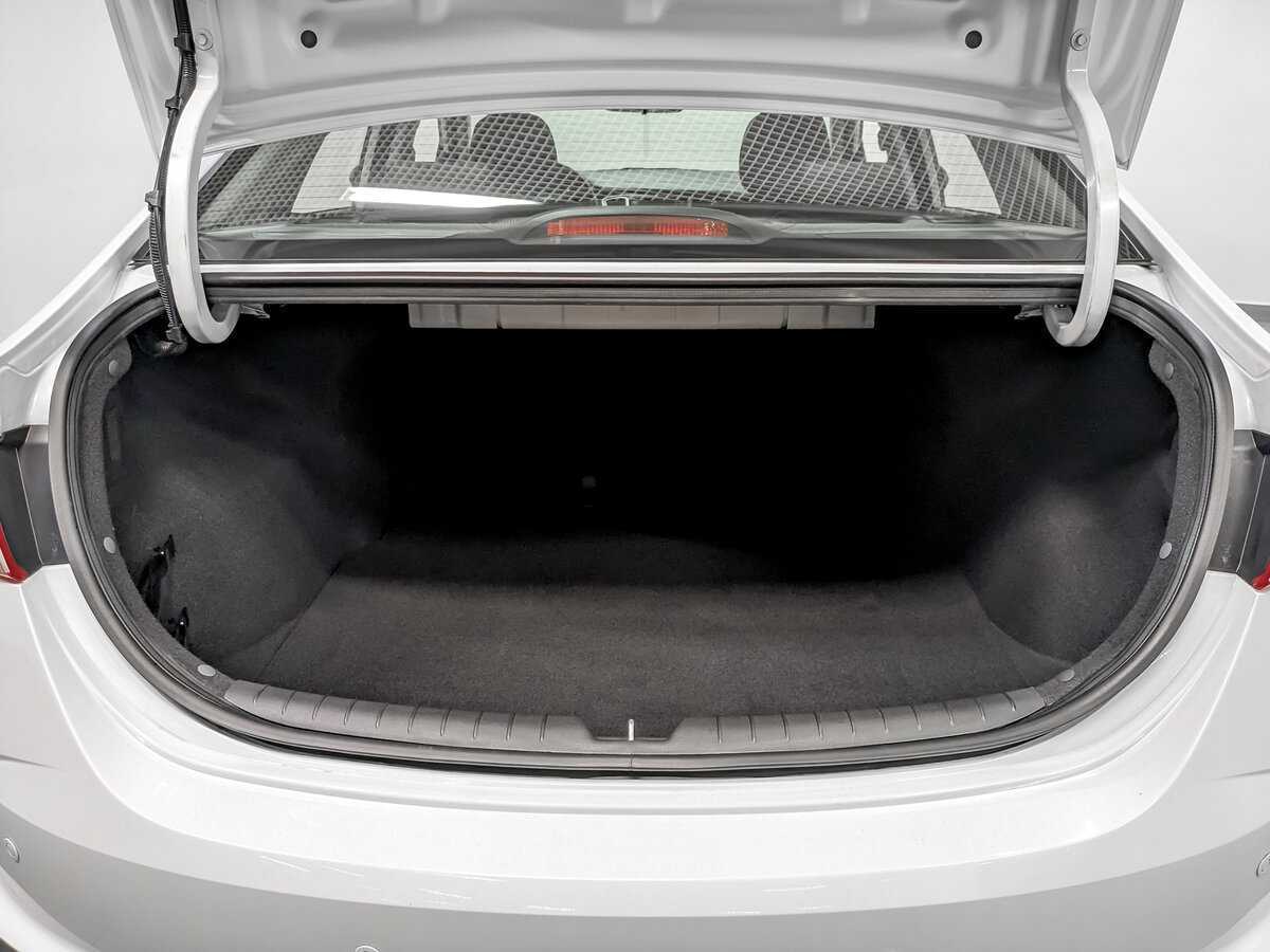 Купить Hyundai Solaris с пробегом. Фото: #9