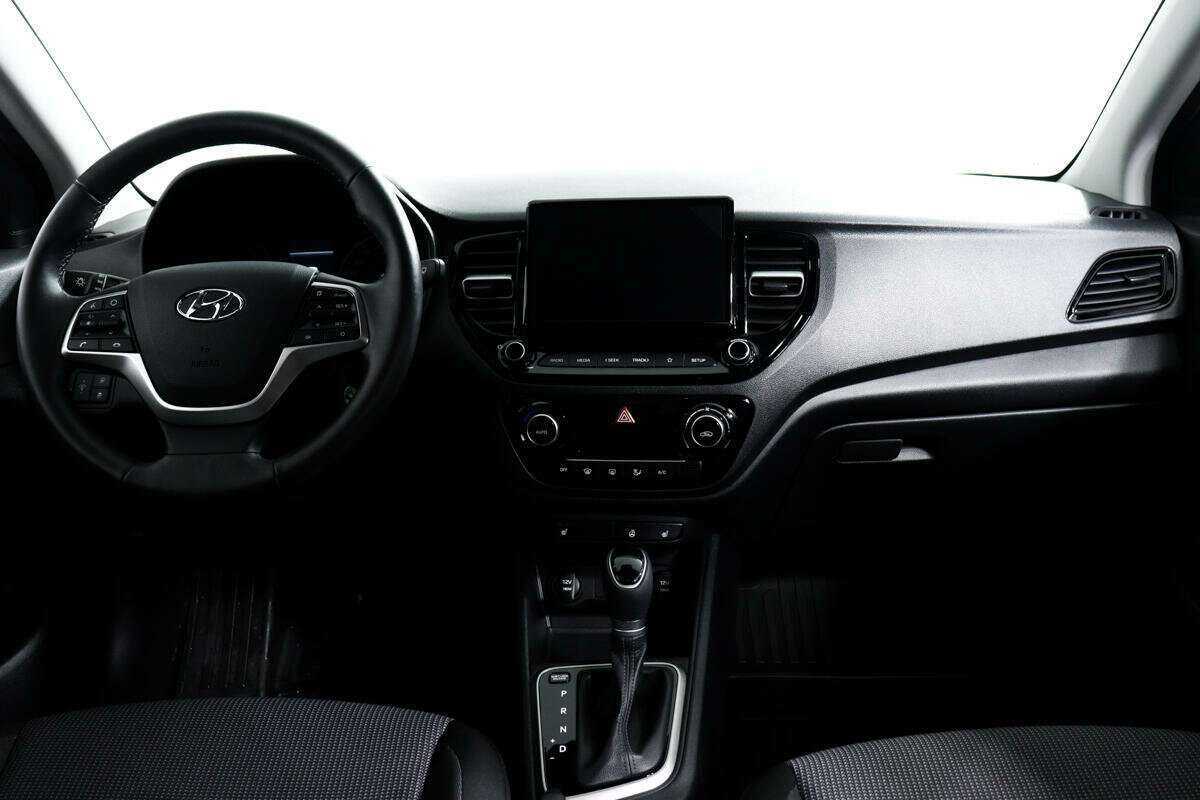 Купить Hyundai Solaris с пробегом. Фото: #10