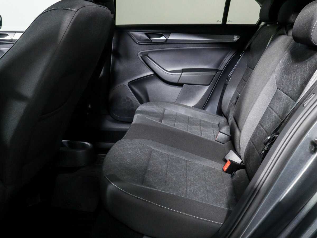 Купить Volkswagen Polo с пробегом. Фото: #9