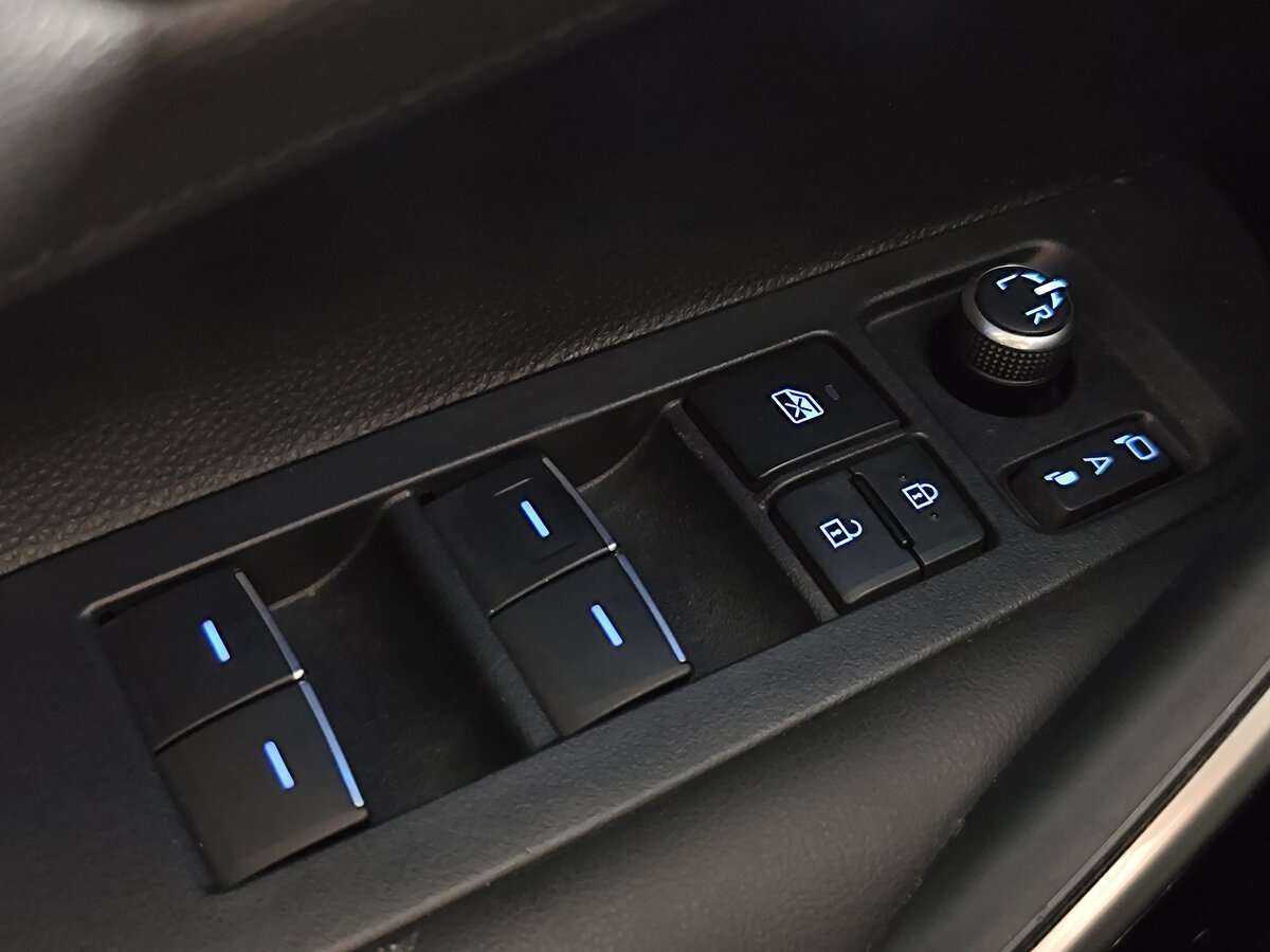 Купить Toyota Corolla с пробегом. Фото: #18