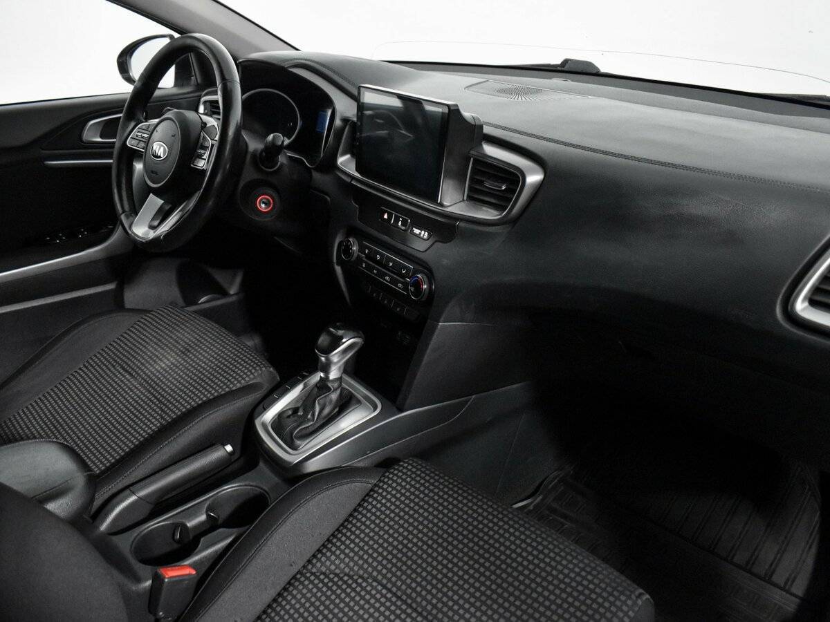 Купить Kia Ceed с пробегом. Фото: #12