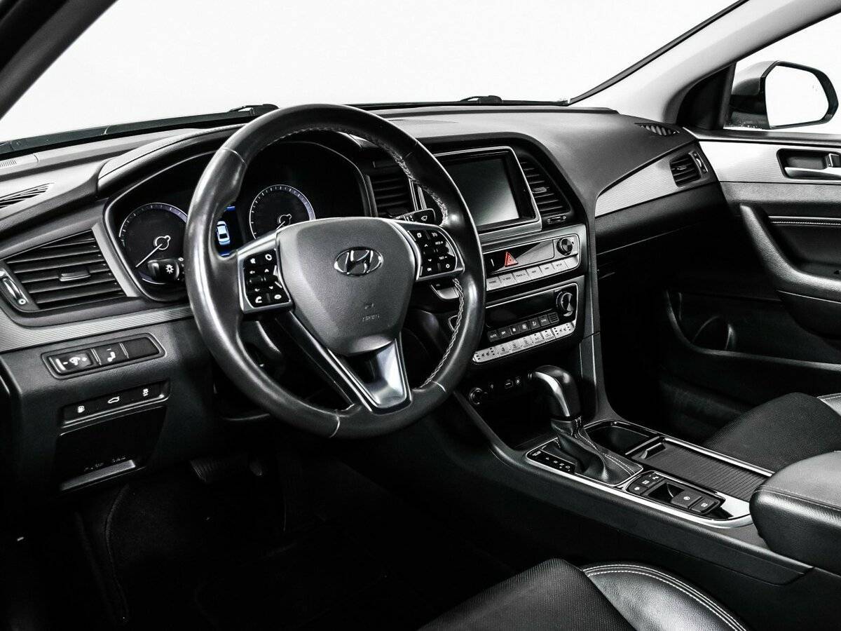 Купить Hyundai Sonata с пробегом. Фото: #12