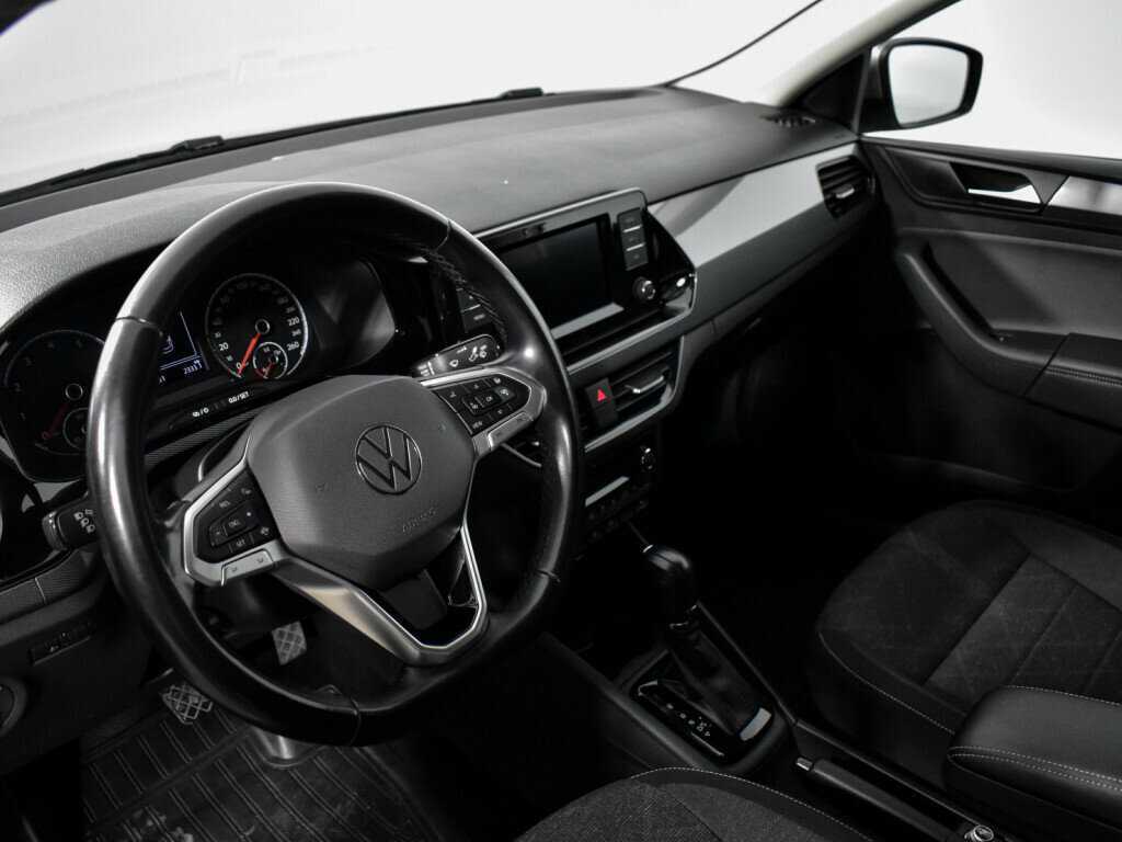 Купить Volkswagen Polo с пробегом. Фото: #8