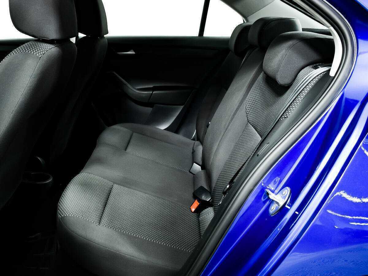 Купить Volkswagen Polo с пробегом. Фото: #11