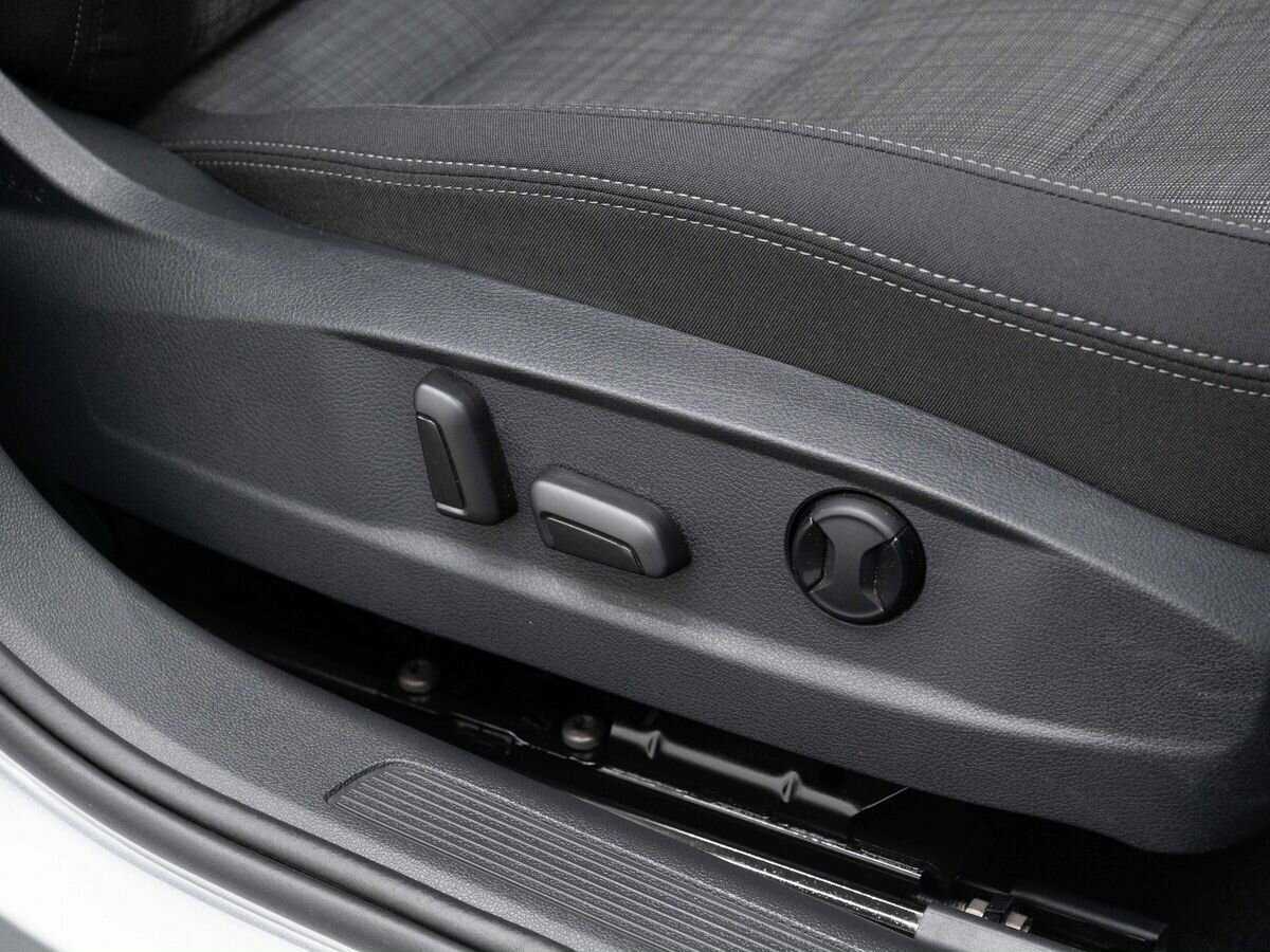 Купить Volkswagen Passat с пробегом. Фото: #14