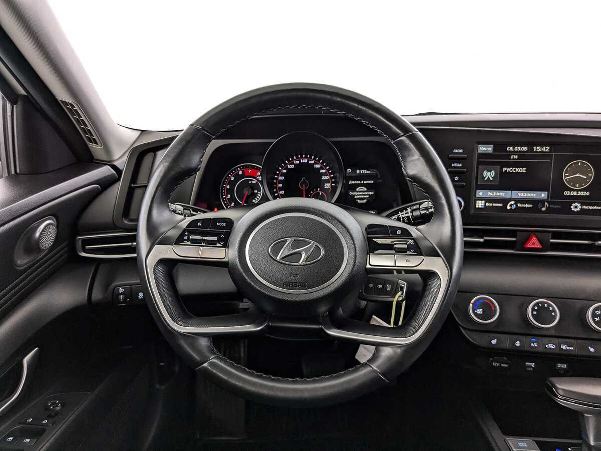 Купить Hyundai Elantra с пробегом. Фото: #17