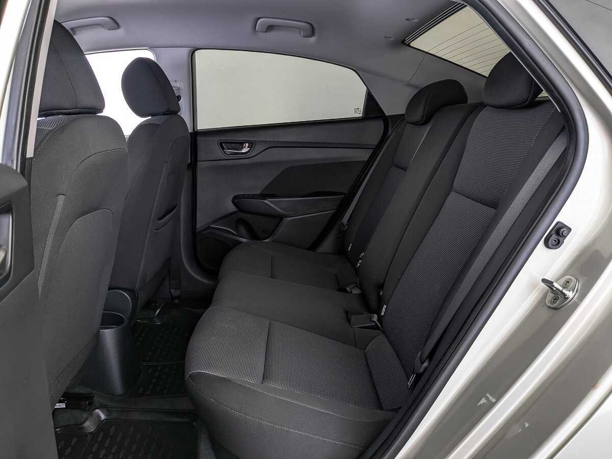 Купить Hyundai Solaris с пробегом. Фото: #17