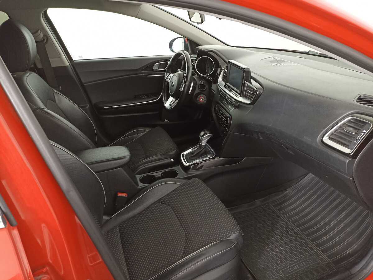 Купить Kia Ceed с пробегом. Фото: #7