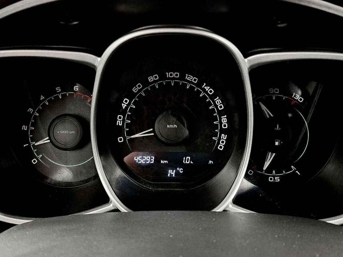 Купить Lada (ВАЗ) Vesta с пробегом. Фото: #7