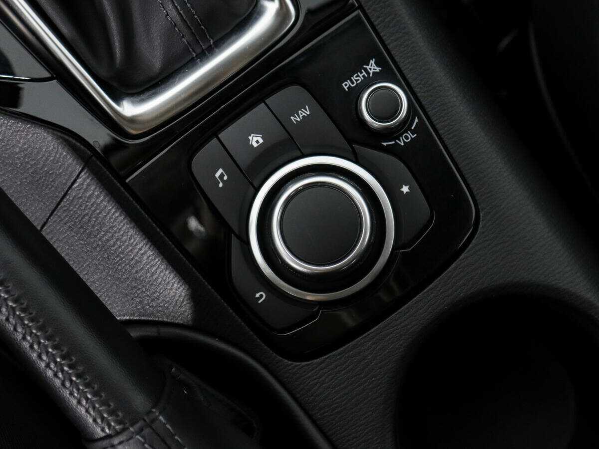 Купить Mazda 3 с пробегом. Фото: #11