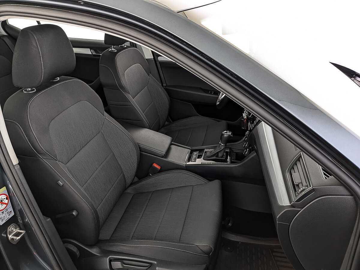 Купить Skoda Superb с пробегом. Фото: #21