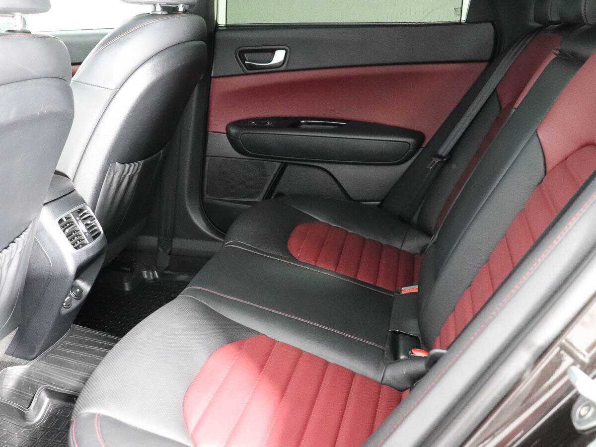Купить Kia Optima с пробегом. Фото: #12