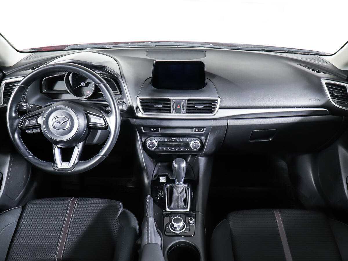 Купить Mazda 3 с пробегом. Фото: #12