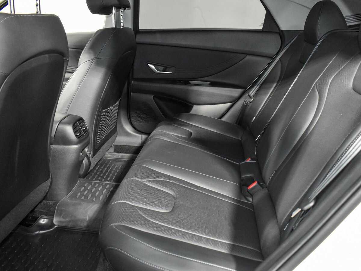 Купить Hyundai Elantra с пробегом. Фото: #13