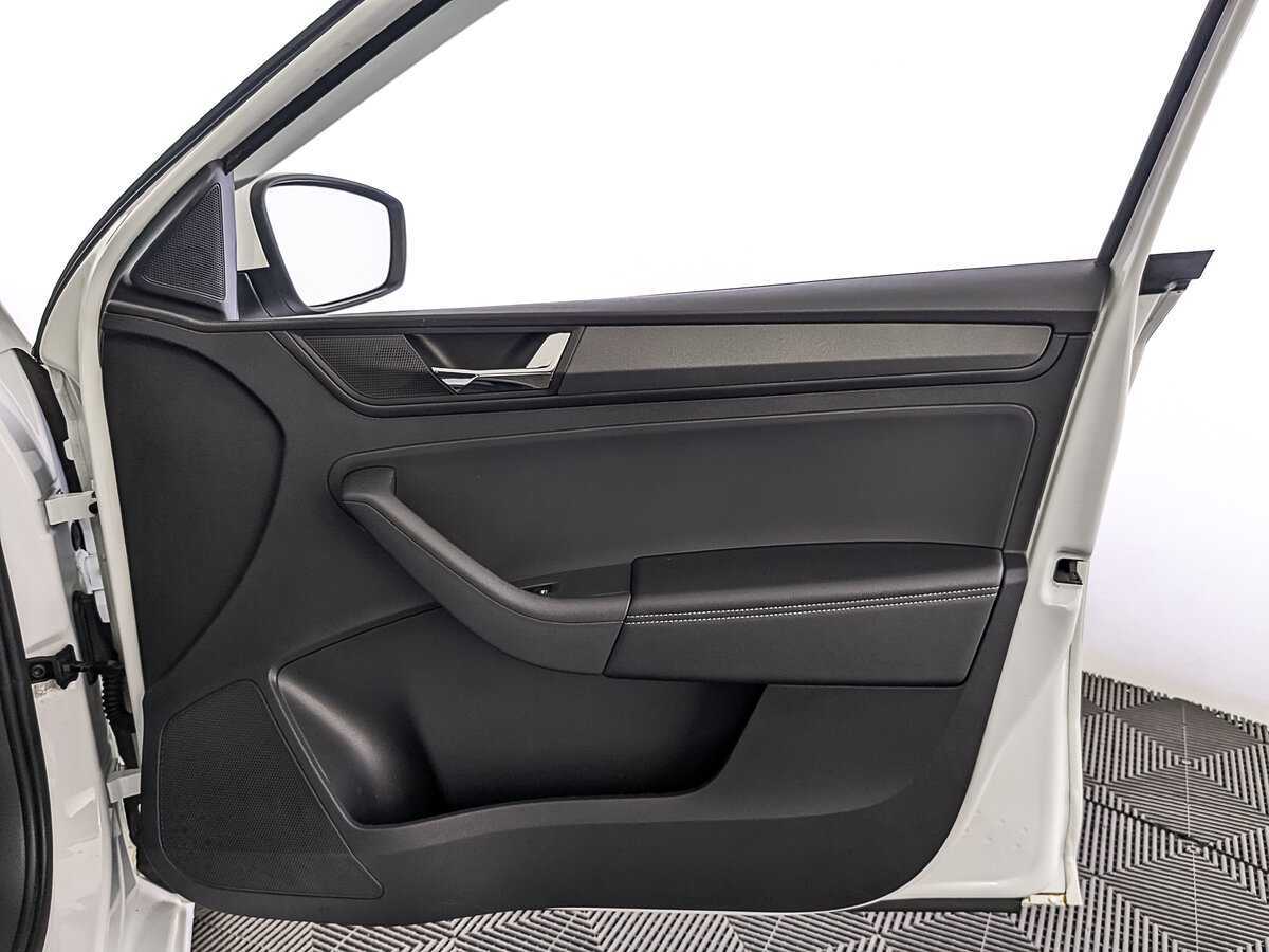 Купить Skoda Rapid с пробегом. Фото: #24