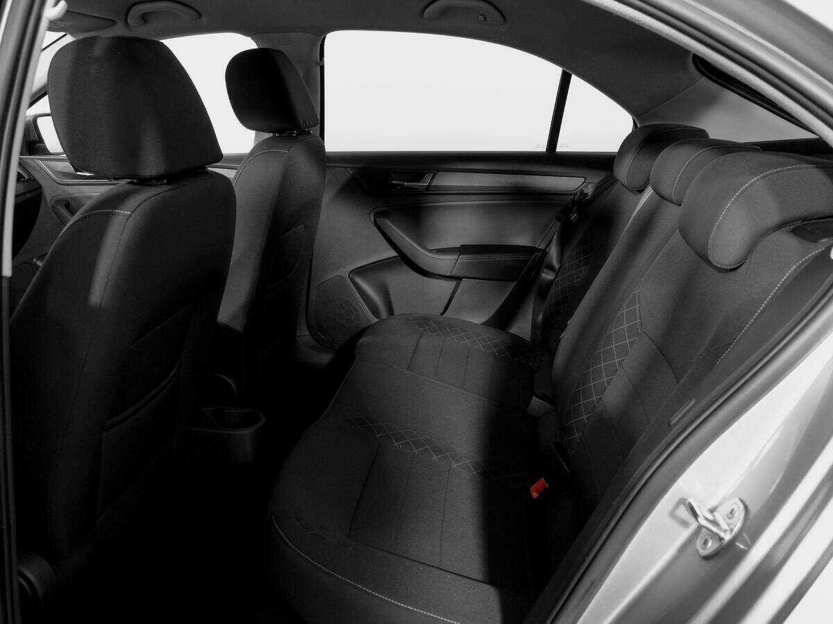 Купить Skoda Rapid с пробегом. Фото: #9