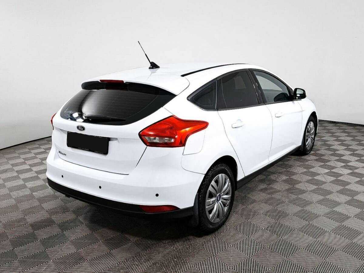 Купить Ford Focus с пробегом. Фото: #4