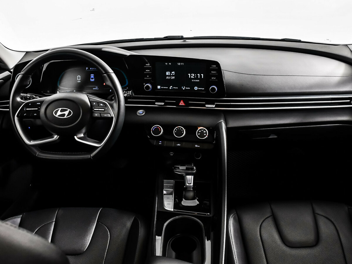 Купить Hyundai Elantra с пробегом. Фото: #13