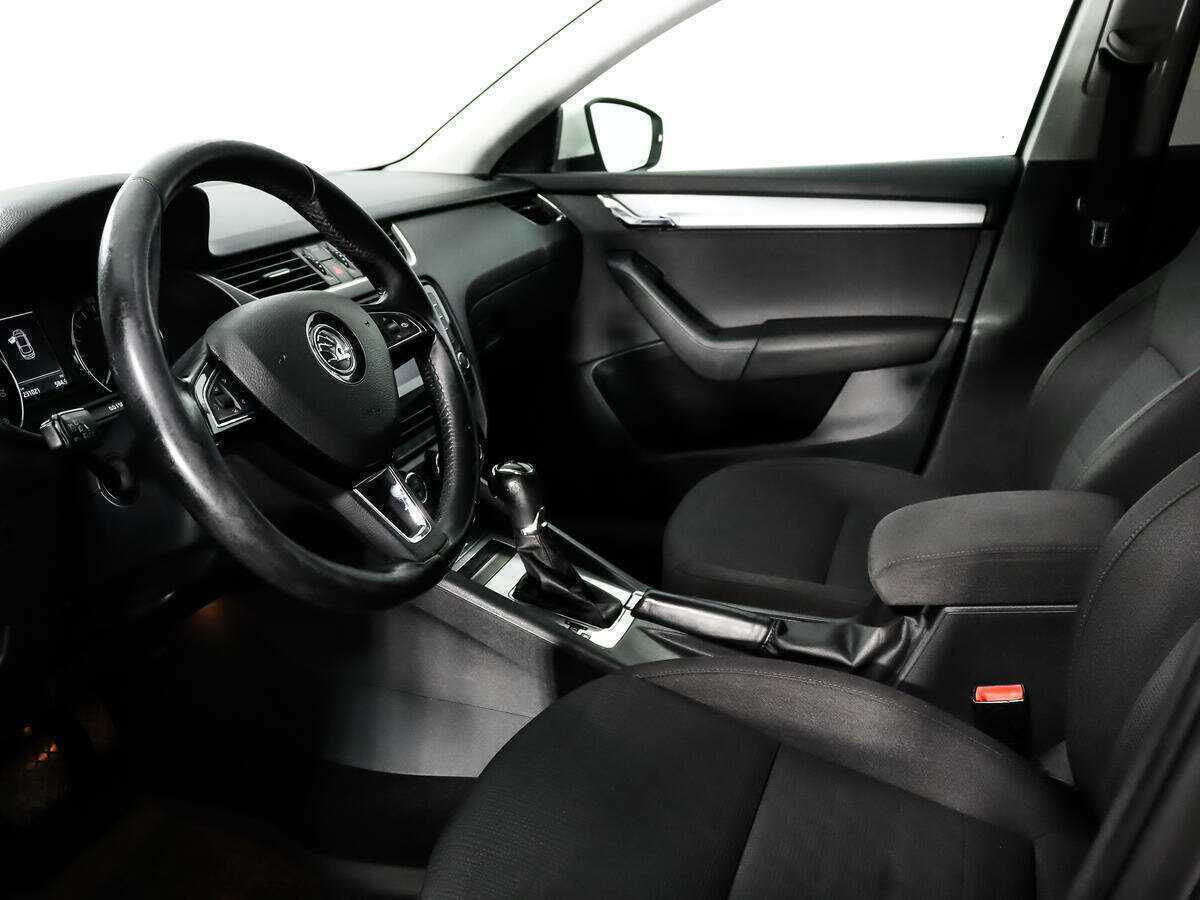 Купить Skoda Octavia с пробегом. Фото: #8
