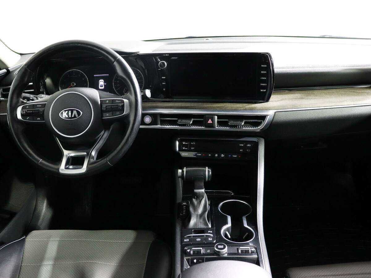 Купить Kia K5 с пробегом. Фото: #9