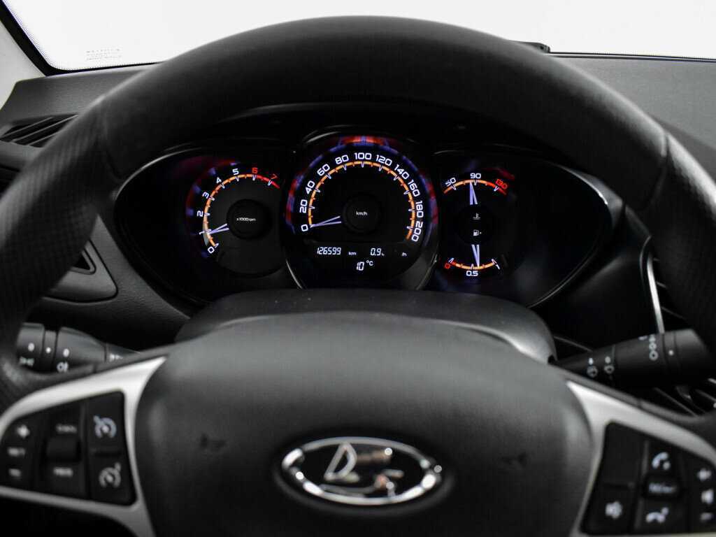 Купить Lada (ВАЗ) Vesta с пробегом. Фото: #14