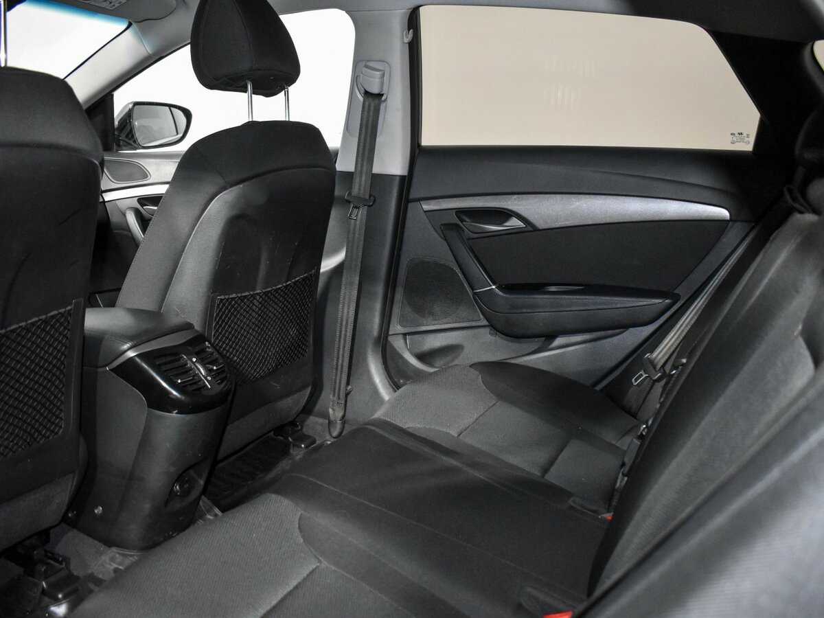 Купить Hyundai i40 с пробегом. Фото: #10
