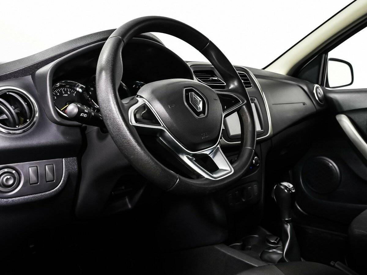 Купить Renault Logan с пробегом. Фото: #11
