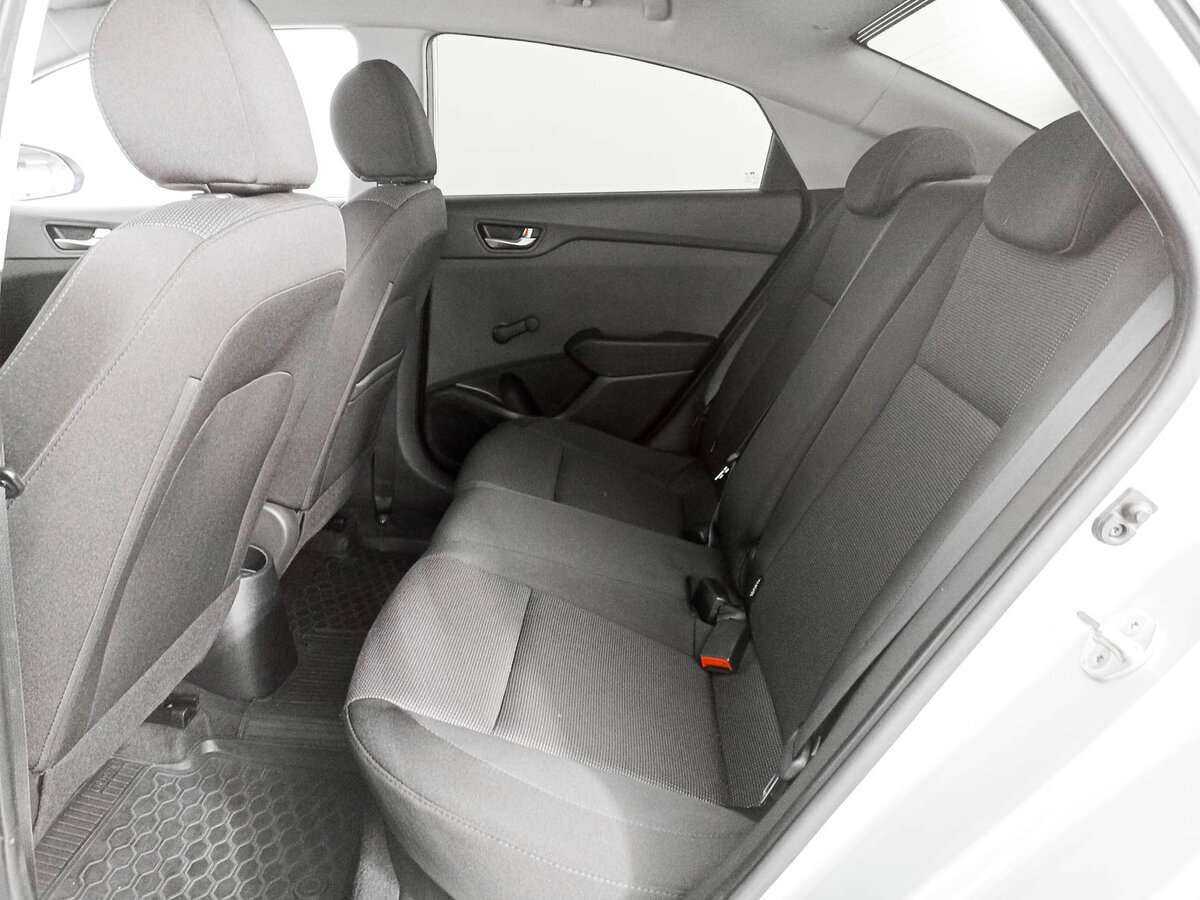 Купить Hyundai Solaris с пробегом. Фото: #11