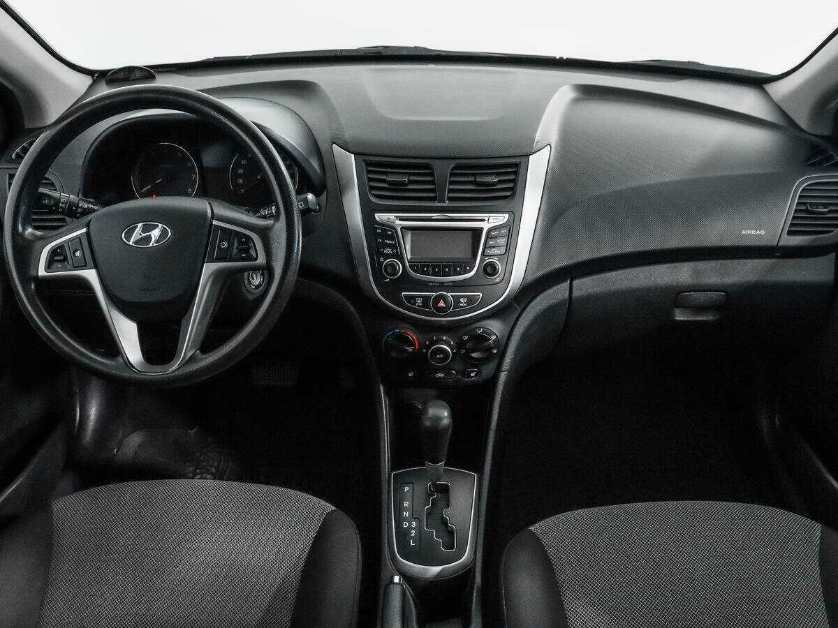 Купить Hyundai Solaris с пробегом. Фото: #11