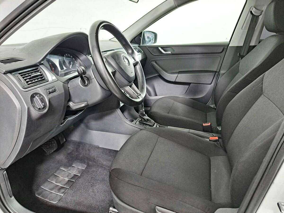 Купить Skoda Rapid с пробегом. Фото: #15