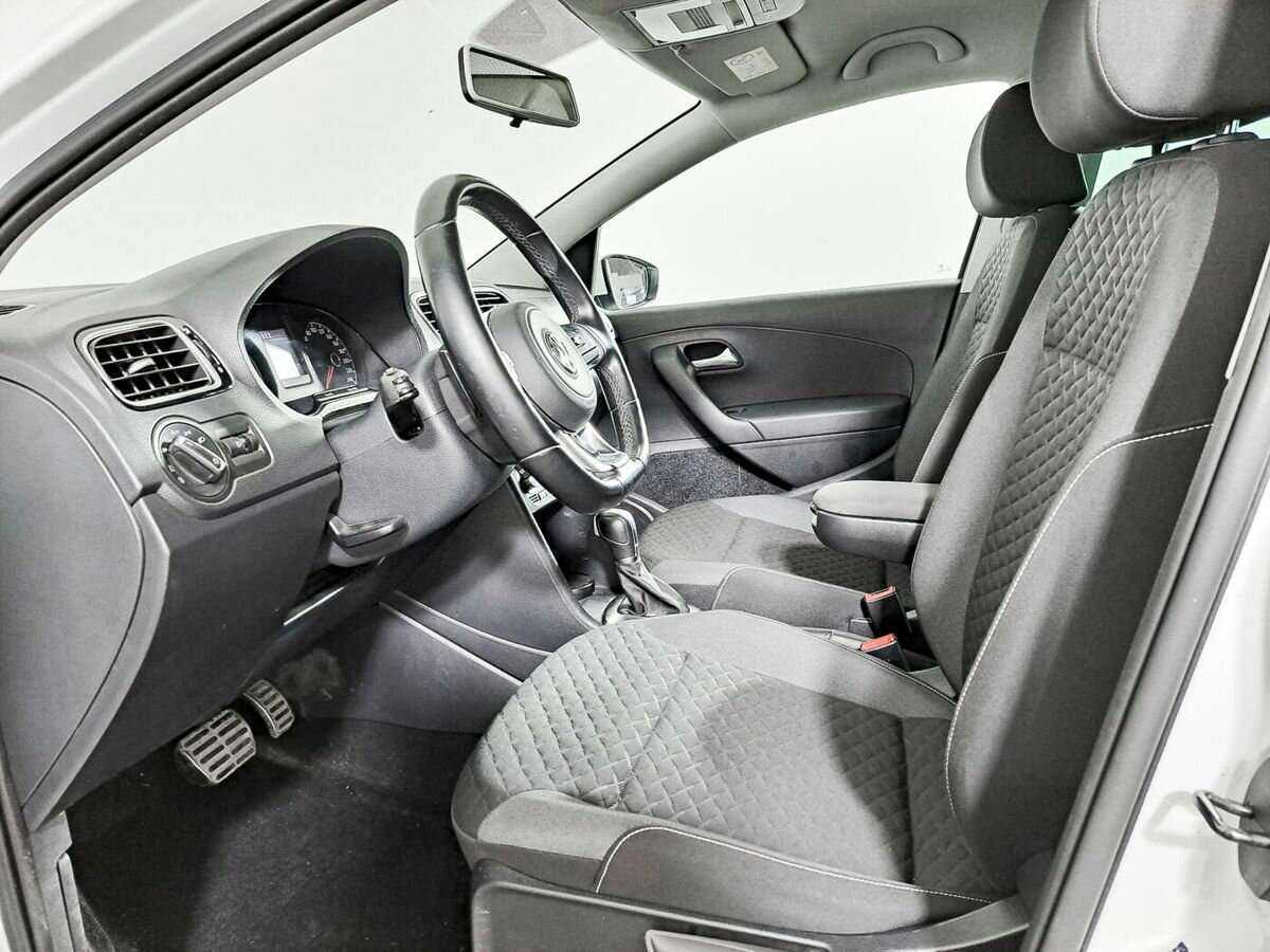 Купить Volkswagen Polo с пробегом. Фото: #10