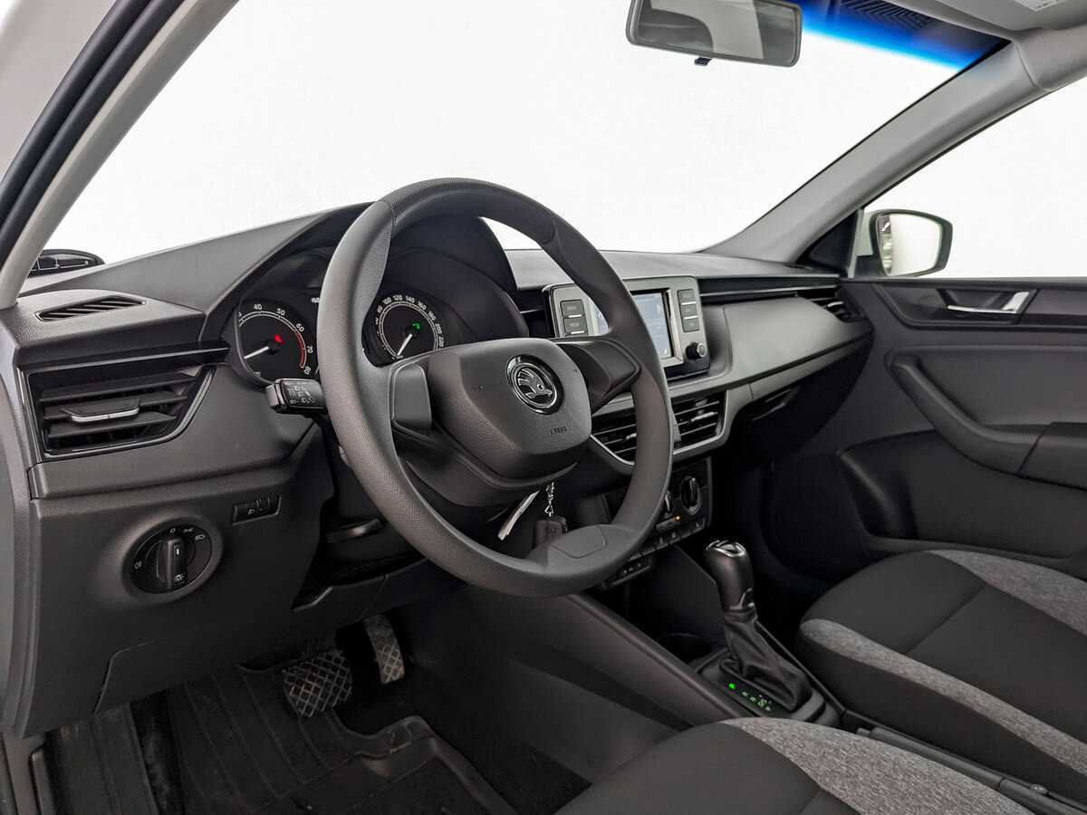 Купить Skoda Rapid с пробегом. Фото: #13