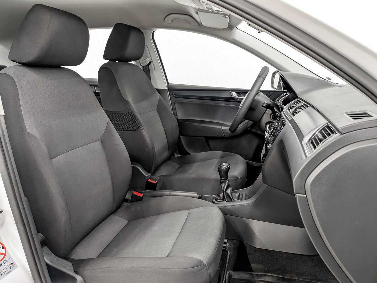 Купить Skoda Rapid с пробегом. Фото: #22