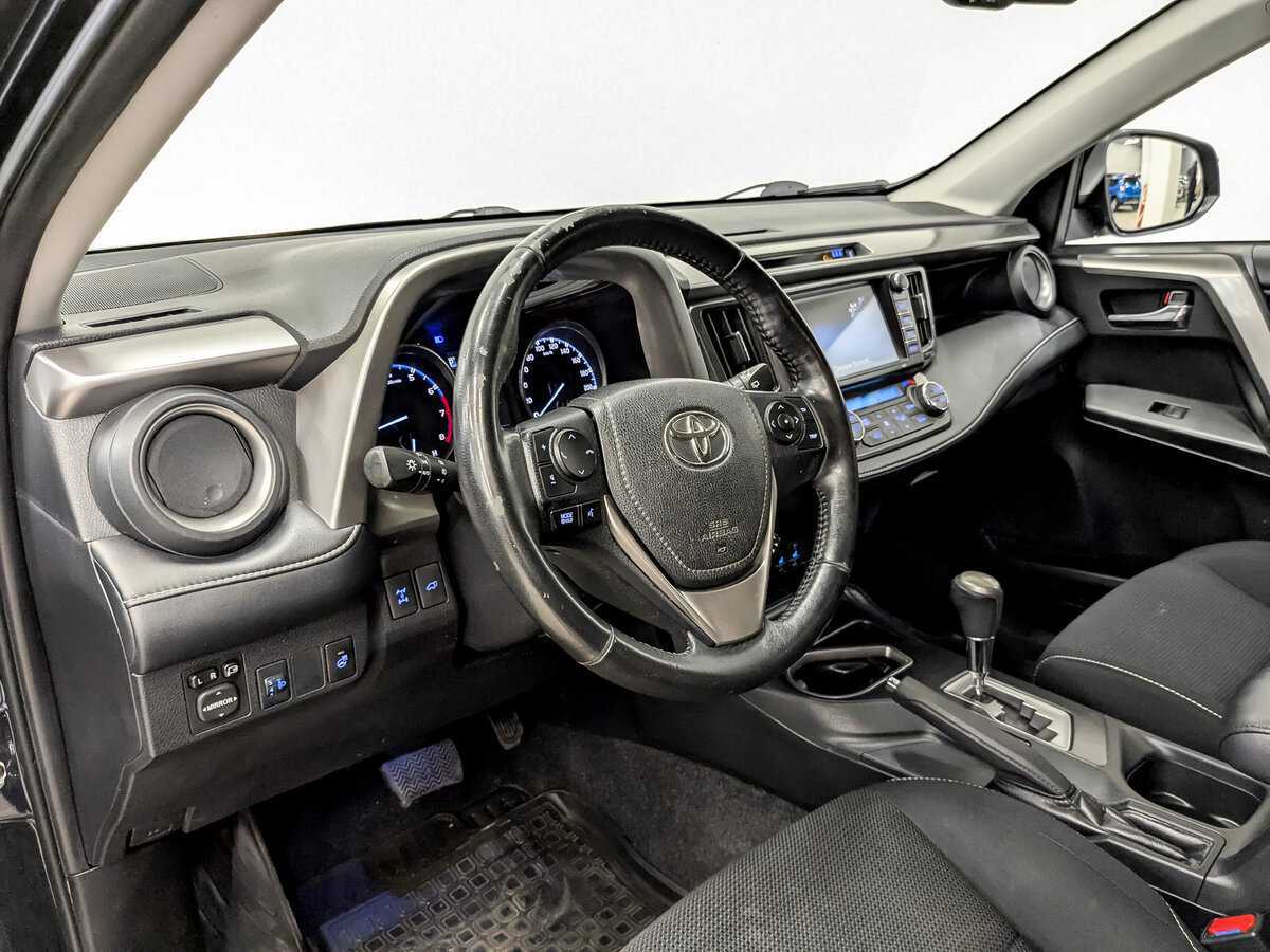 Купить Toyota RAV4 с пробегом. Фото: #15
