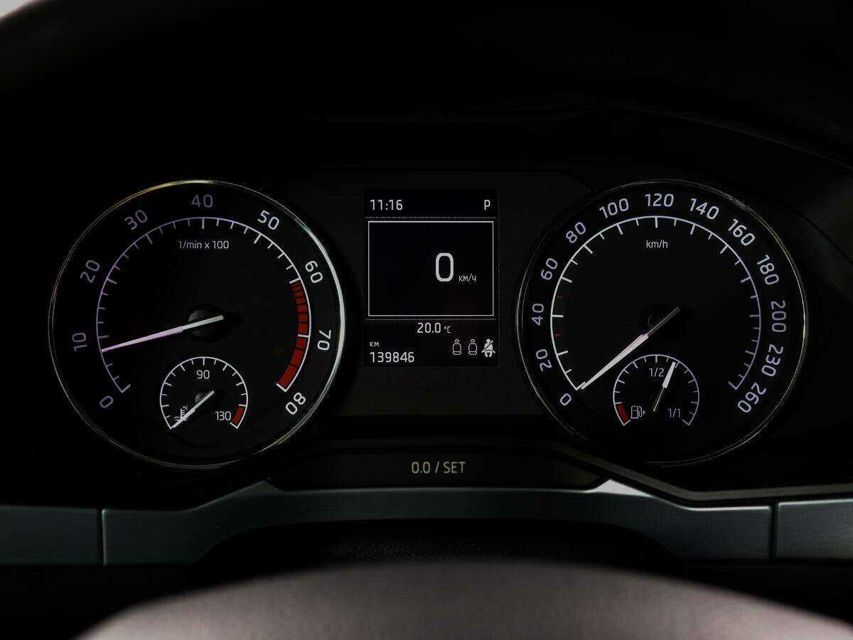 Купить Skoda Superb с пробегом. Фото: #9