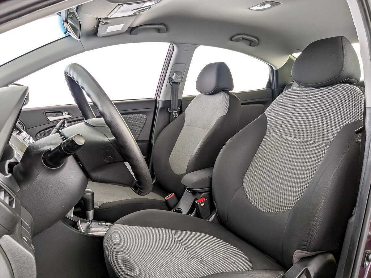 Купить Hyundai Solaris с пробегом. Фото: #15