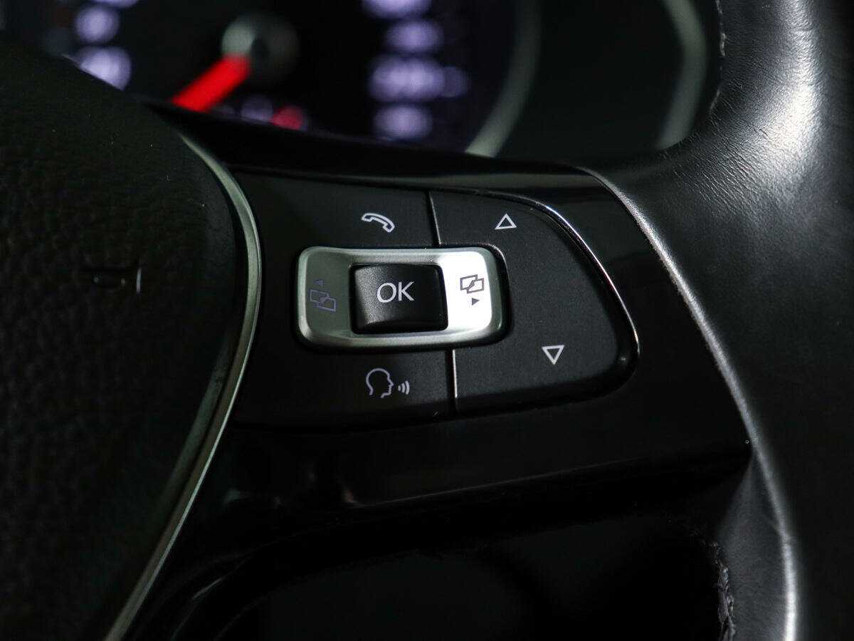 Купить Volkswagen Passat с пробегом. Фото: #15