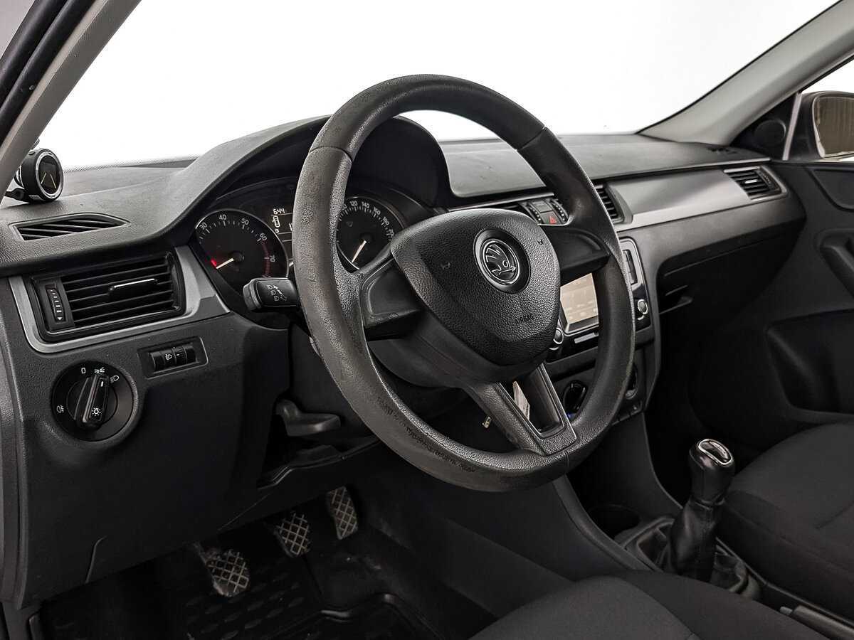 Купить Skoda Rapid с пробегом. Фото: #14