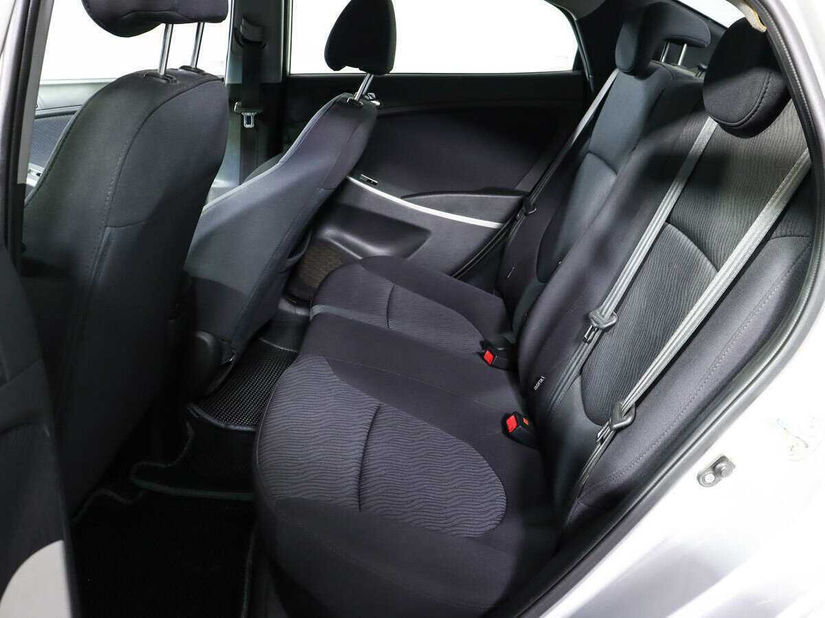 Купить Hyundai Solaris с пробегом. Фото: #7